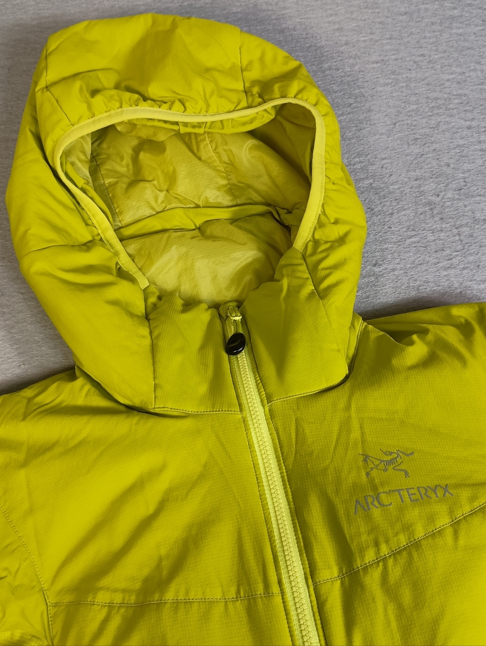 Arc’teryx Atom LT Hoody Womens XS Yellow Full Zip Hiking Insulated Hooded Jacket